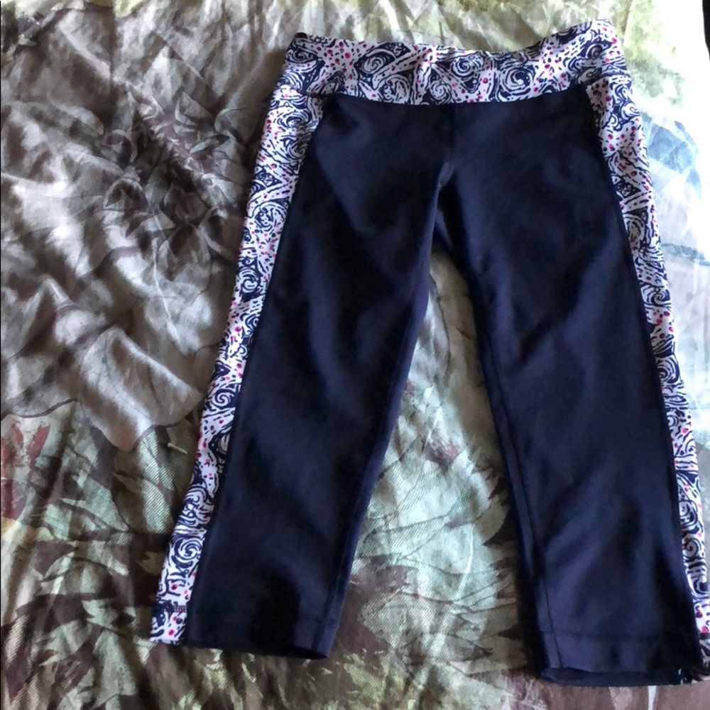 Lily Pulitzer cropped workout pants